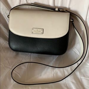 Kate Spade Black & white Crossbody